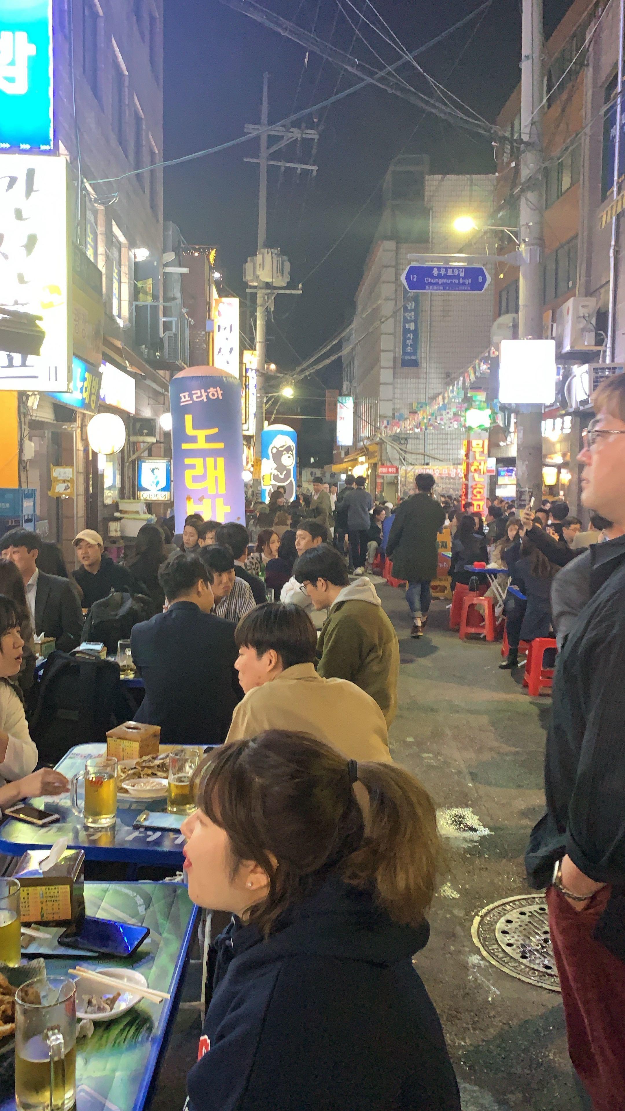 korea, seoul, euljiro, myeongdong, dongwonjib, gamja, soup, tang, sewoon, cafe, jan, bar, manseon hof, restaurant, street food, travel, tour, oppa